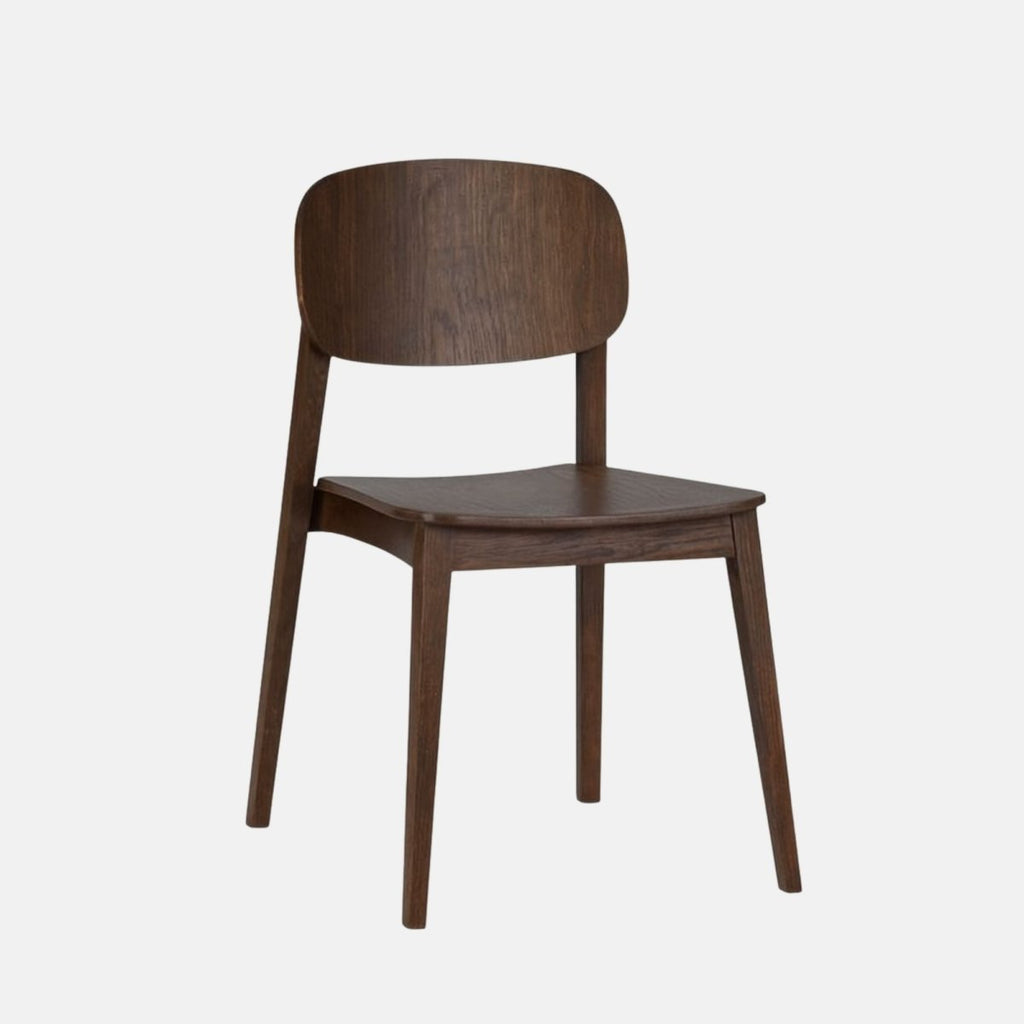 Allegra dining Chair – Contemporary dark wooden dining chair with curved backrest and beech frame, ideal for restaurants, cafés, and modern hospitality interiors.